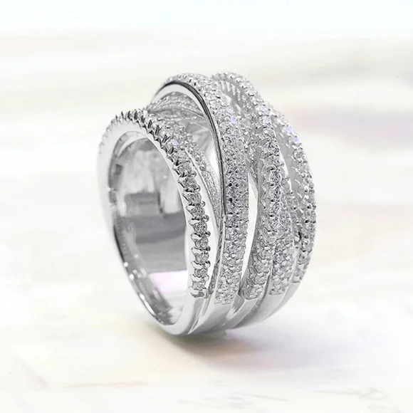 Sliver diamond ring - Picture 2 of 4